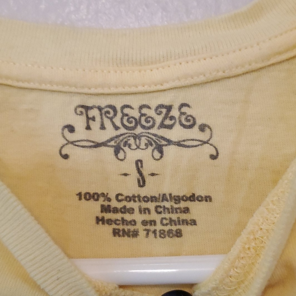 Graphic Tee - Picture 3 of 4